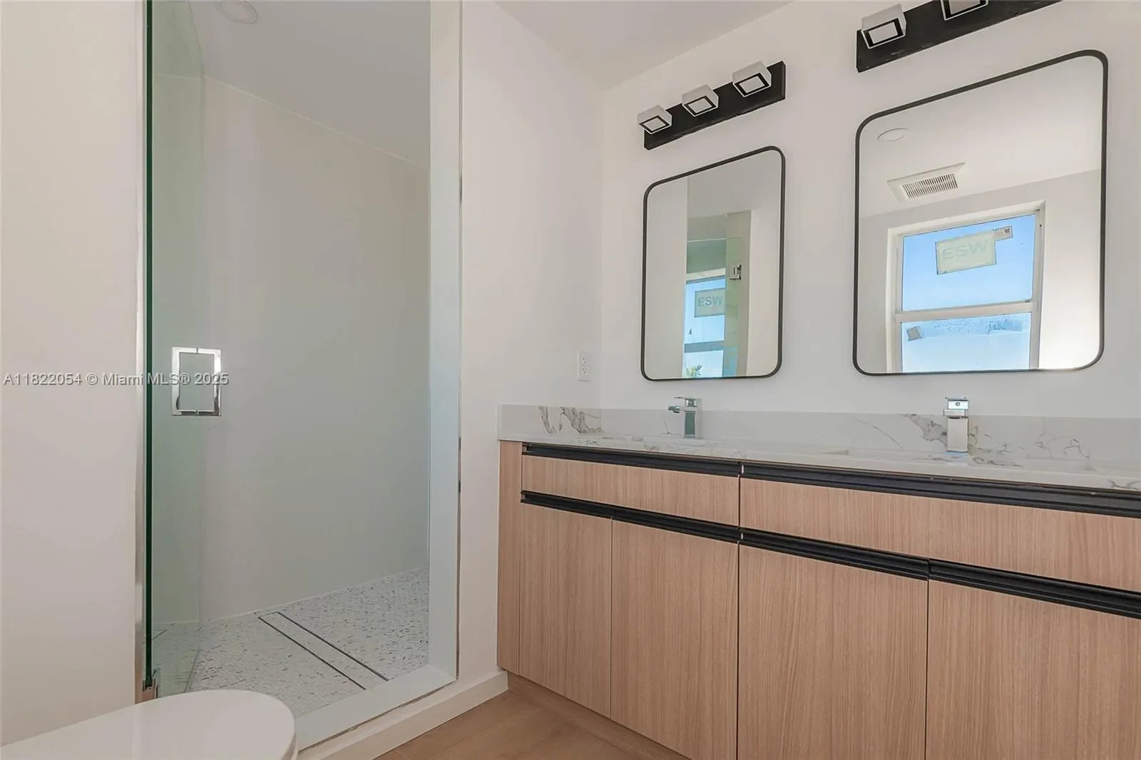 824 SE 12th Ct, Fort Lauderdale, Florida, United States. - Photo 13