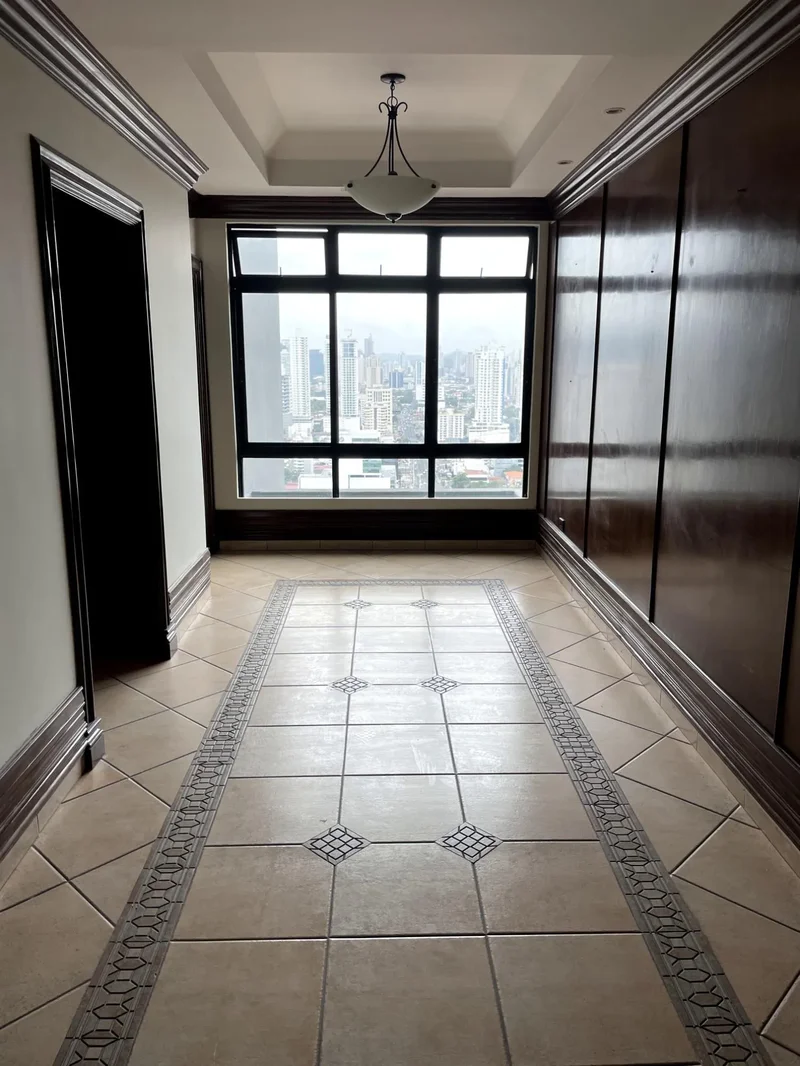 Exclusivo Apartamento - Frente al mar. (620.21 m2)