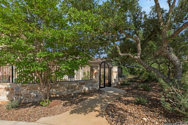 2219 Clubs Dr, Boerne, TX 78006, Boerne, Texas, United States. - Photo 26