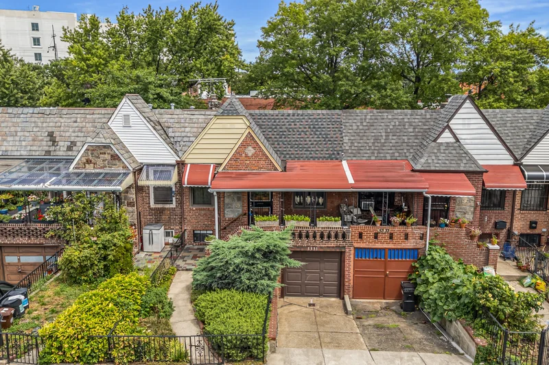 53-31 37th Road , Woodside, NY 11377, New York, New York, United States. - Photo 6