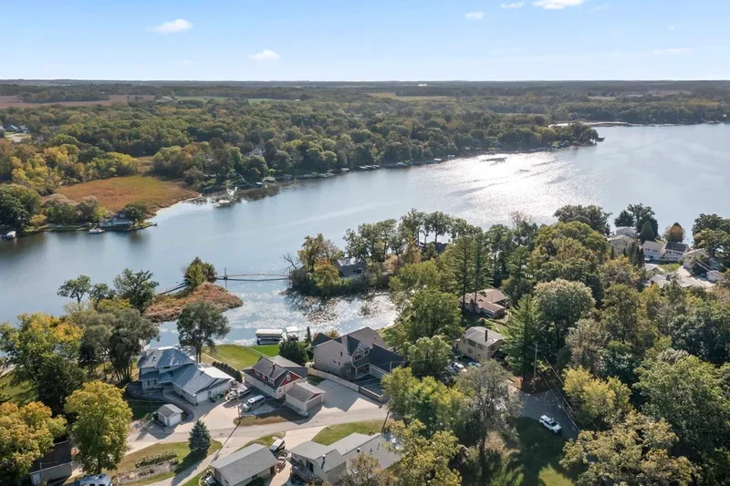6507 Willow Court, Tichigan, Wisconsin, United States. - Photo 20