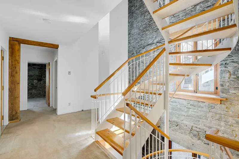305 Rue de la Commune O. TH 5, Montréal, Quebec, Canada. - Photo 14