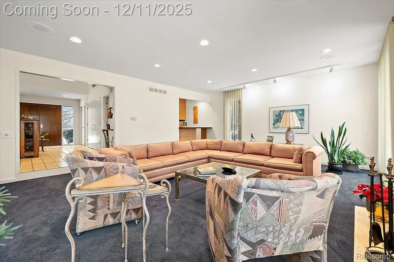 4539 Middleton Court, West Bloomfield Charter Township, MI 48323, Orchard Lake Village, Michigan, United States. - Photo 6