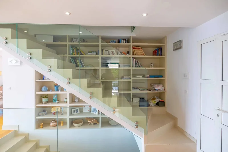 MODERN VILLA IN MENTON GARAVAN