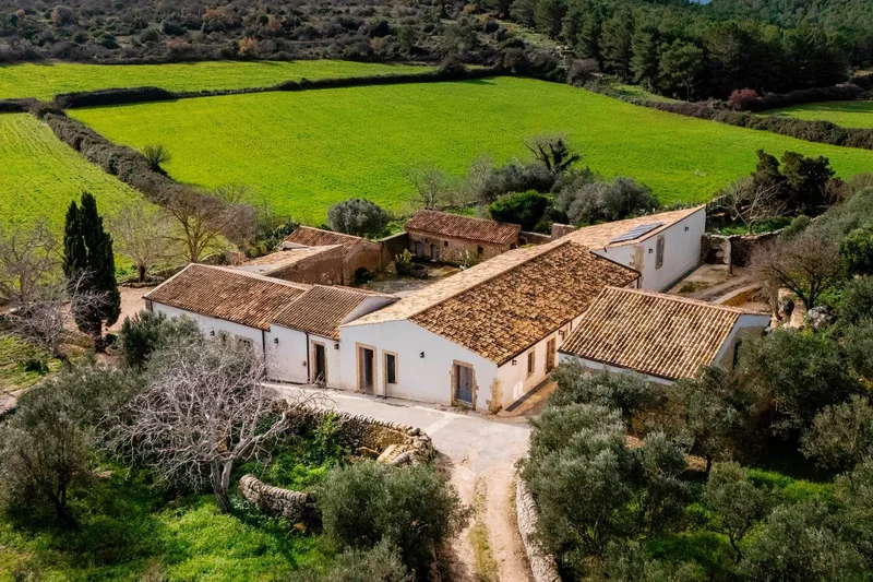 Prestigious Farmhouse Nestled In The Countryside Of Noto