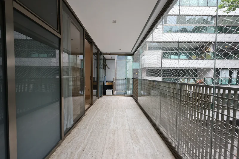 Apartment With Integrated Balcony And Full Amenities In A Contemporary Building