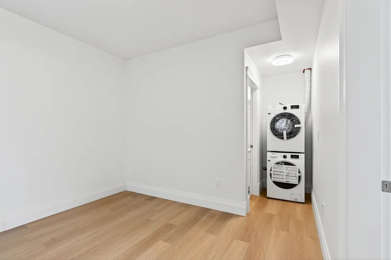 9977 Sullivan Street, Burnaby, BC V3J 1J1, Burnaby, British Columbia, Canada. - Photo 32