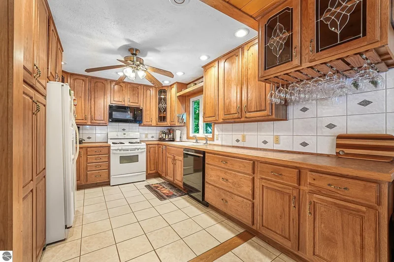 4923 Lakeview Drive, Interlochen, MI, 49643, USA, Interlochen, Michigan, United States. - Photo 43