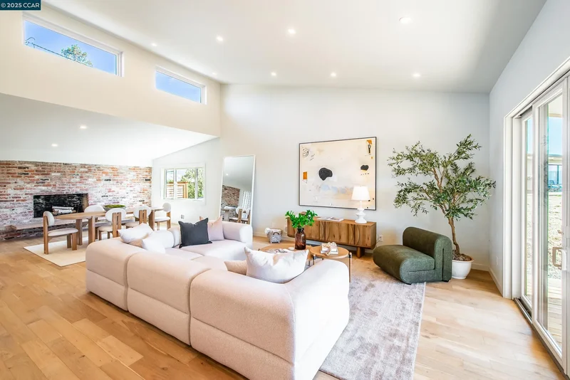 105 Hillcroft, Walnut Creek, California, United States. - Photo 14