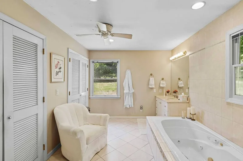 66A North Midway Road, Shelter Island, New York, United States. - Photo 4