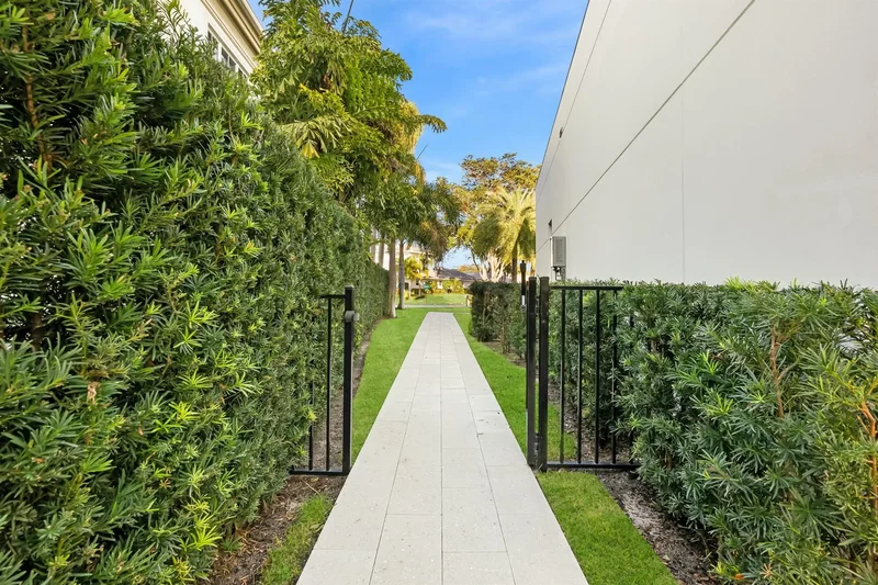 2162 Radnor Road, North Palm Beach, Florida, United States. - Photo 79