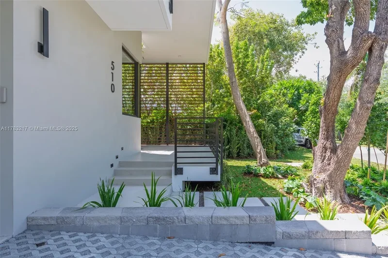 510 NE 52nd St, Miami, Florida, United States. - Photo 4