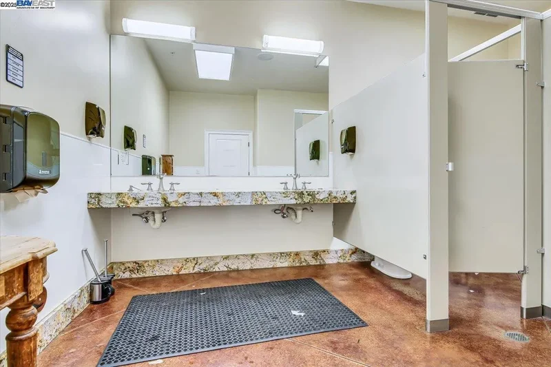 Brentwood, California, United States. - Photo 28