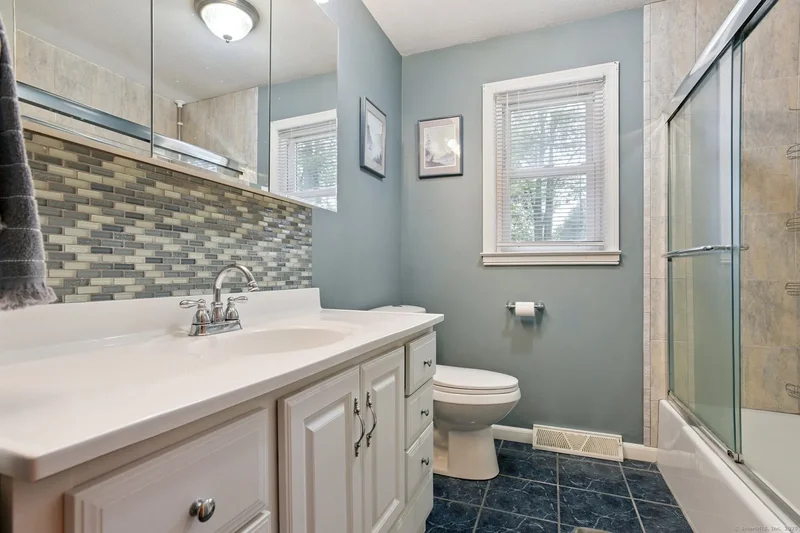 25 Carmen Road, Milford, Connecticut, United States. - Photo 13