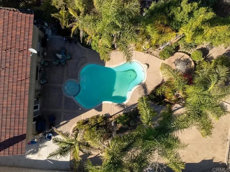 4 Bedrooms Single Family Detached