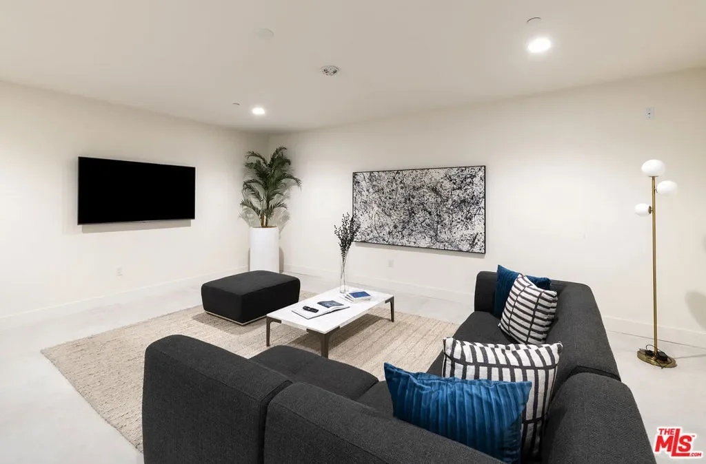 3649 Regal Place 102, Los Angeles, California, United States. - Photo 16