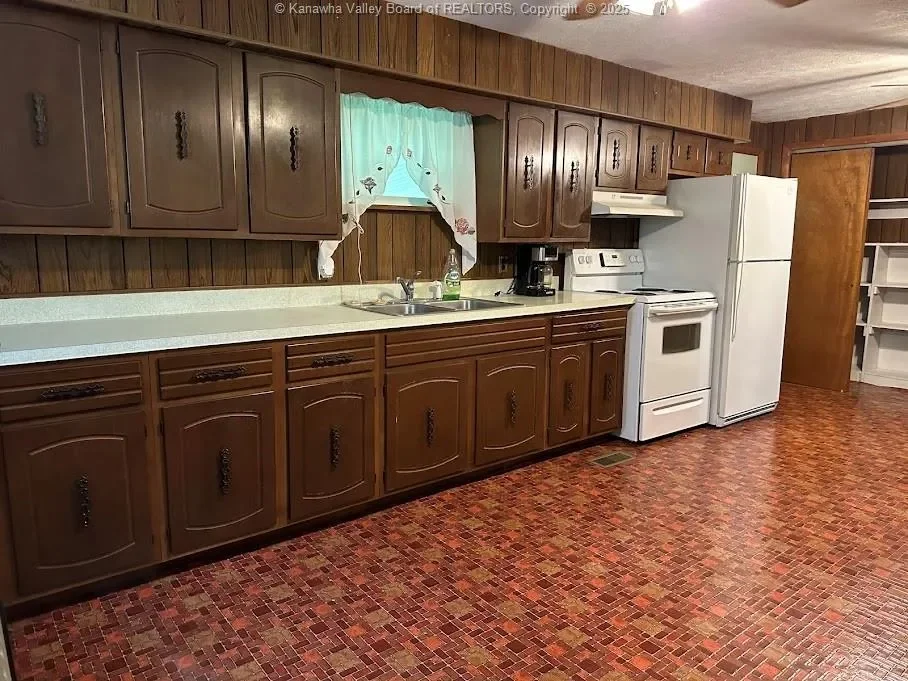 2145 Smith Rd., Charleston, WV 25314, Charleston, West Virginia, United States. - Photo 34