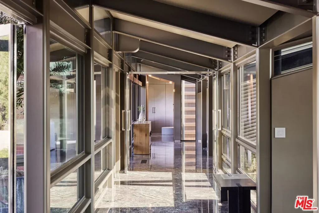 5900 Bonsall Drive, Malibu, California, United States. - Photo 32