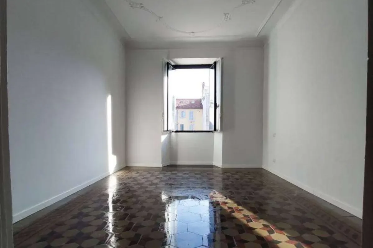 three-room apartment for sale on via spontini in milan
