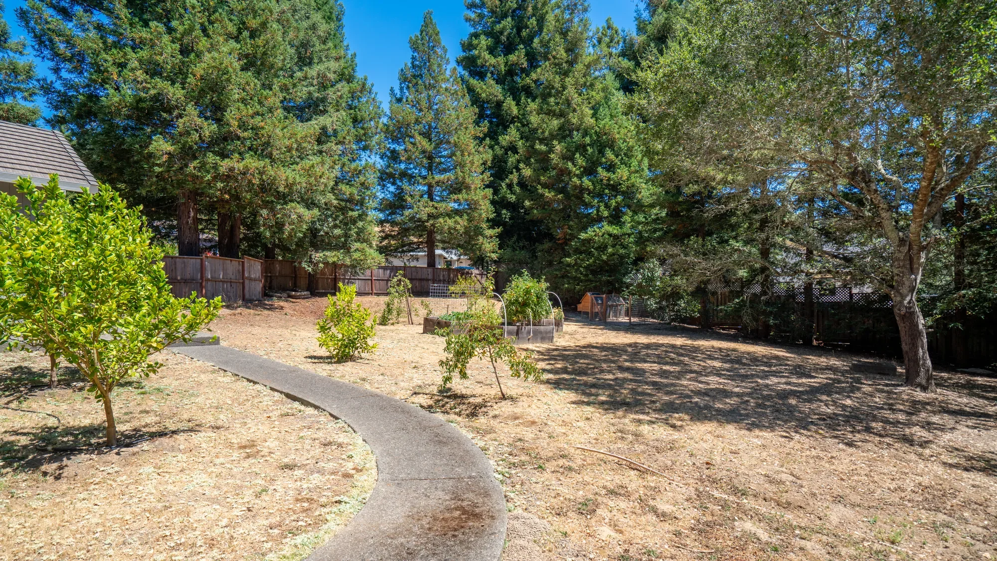 219 Burgundy Road , Healdsburg, CA 95448, Healdsburg, California, United States. - Photo 23