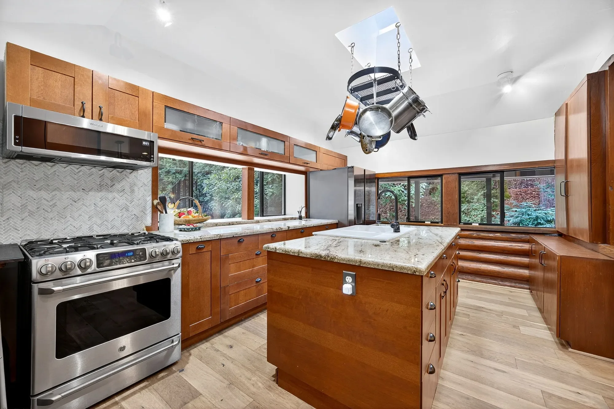 21860 Bear Creek Way , Los Gatos, CA 95033, Los Gatos, California, United States. - Photo 12