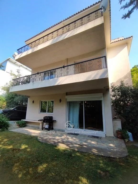 Psychiko, Attica, Greece. - Photo 12