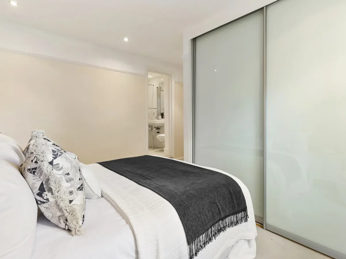 Bassett Road, London, W10, London, England, United Kingdom. - Photo 2