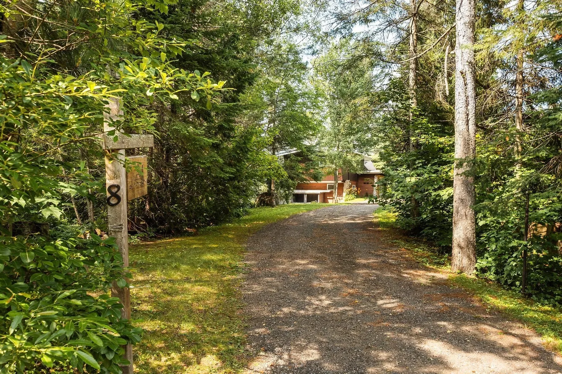 Exterior photo 5