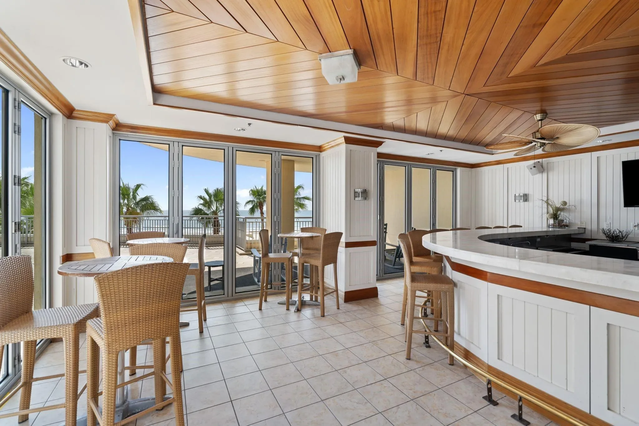 801 E Beach Drive TW2606, Galveston, Texas, United States. - Photo 25