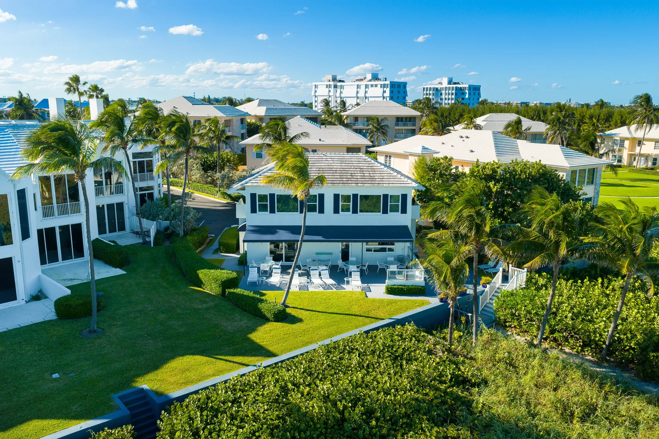 Exterior photo 9