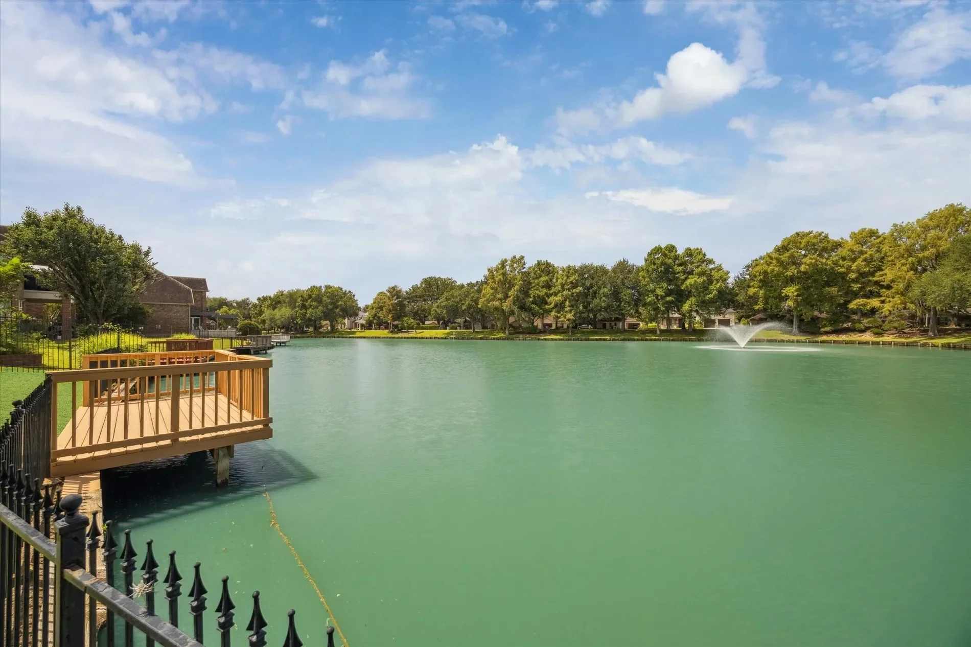 423 Brook Shore Court, Sugar Land, TX 77478, Sugar Land, Texas, United States. - Photo 39
