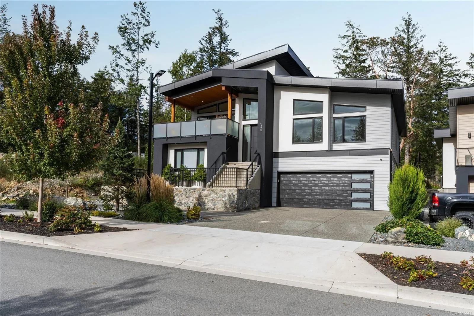 640 Medalist Ave, Colwood, British Columbia, Canada. - Photo 22