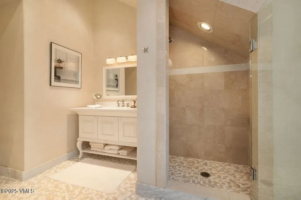8 Rue Riviere Road, Edwards, CO, 81632, USA, Edwards, Colorado, United States. - Photo 17