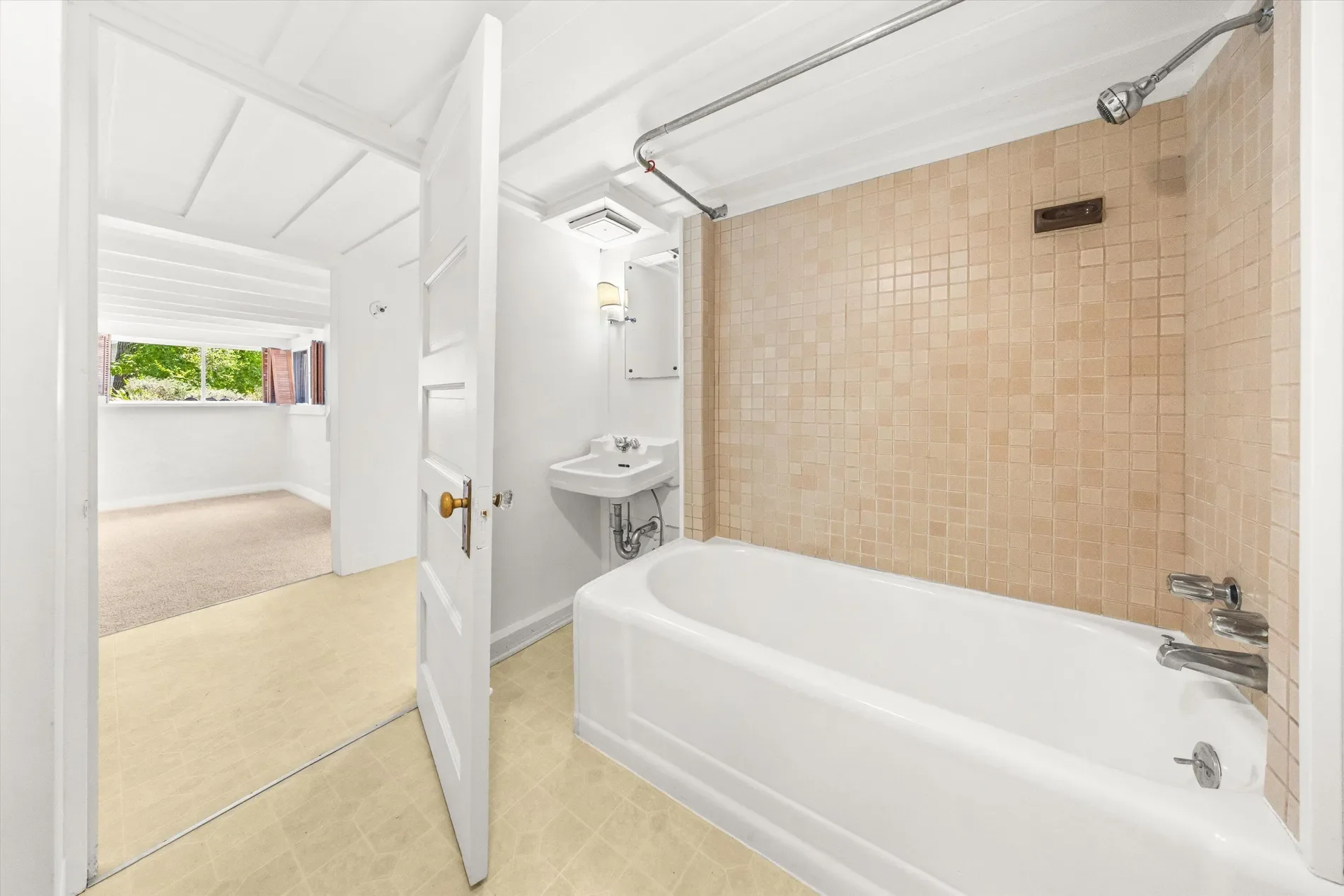 513 E Pedregosa Street, Santa Barbara, California, United States. - Photo 27