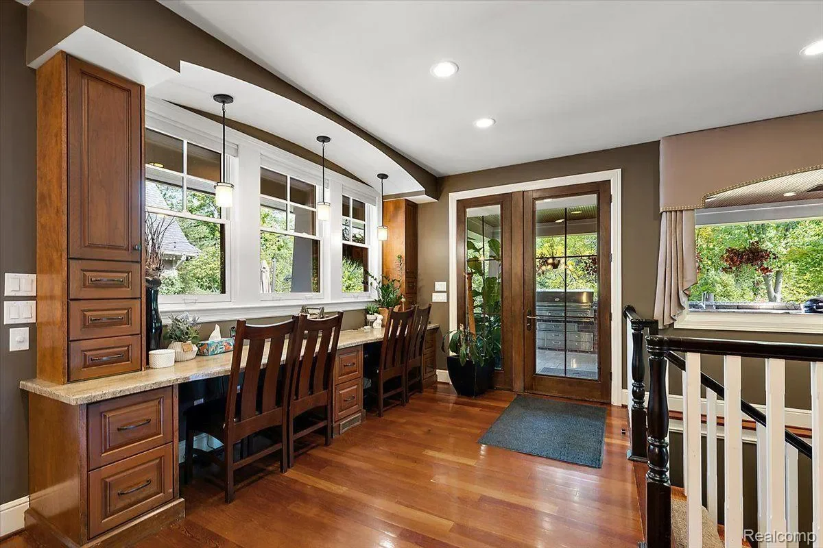 1330 Oxford Road, Bloomfield Charter Township, MI 48304, Birmingham, Michigan, United States. - Photo 9
