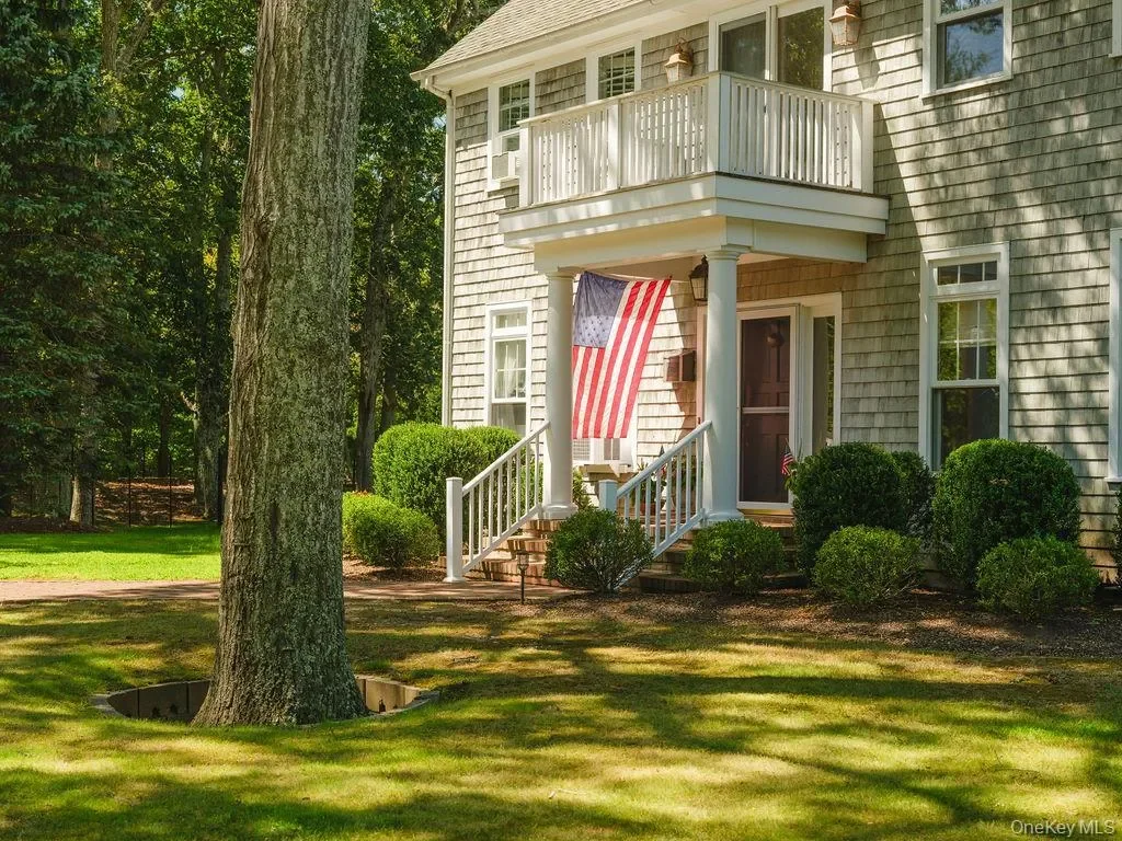 10947 N Bayview Road, Southold, New York, United States. - Photo 4