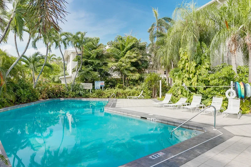 SEVEN MILE BEACHFRONT  CONDO, CAYMAN CLUB, George Town, George Town, Cayman Islands. - Photo 15