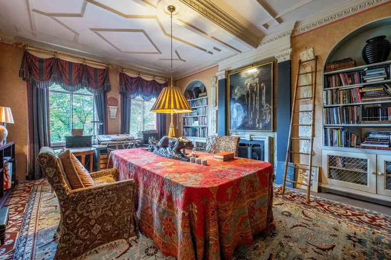 Drayton Gardens, South Kensington SW10