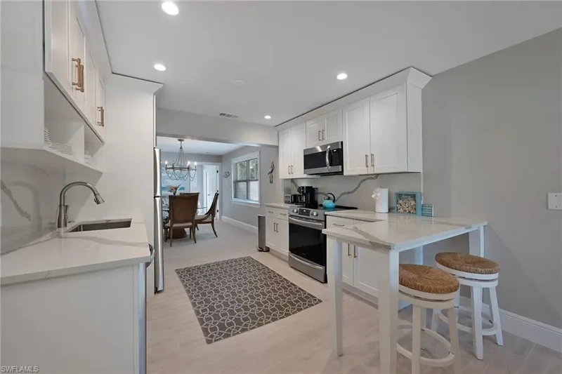 712 110th AVE N, Naples, Florida, United States. - Photo 3