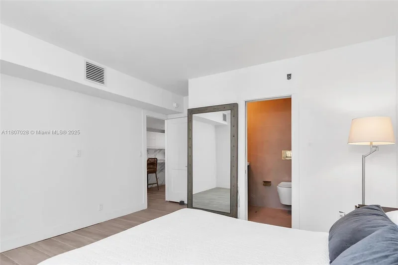 2301 Collins Ave 1019, Miami Beach, Florida, United States. - Photo 27