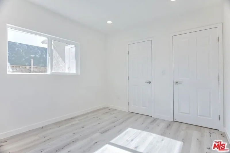 158 N Edgemont Street, Los Angeles, California, United States. - Photo 30