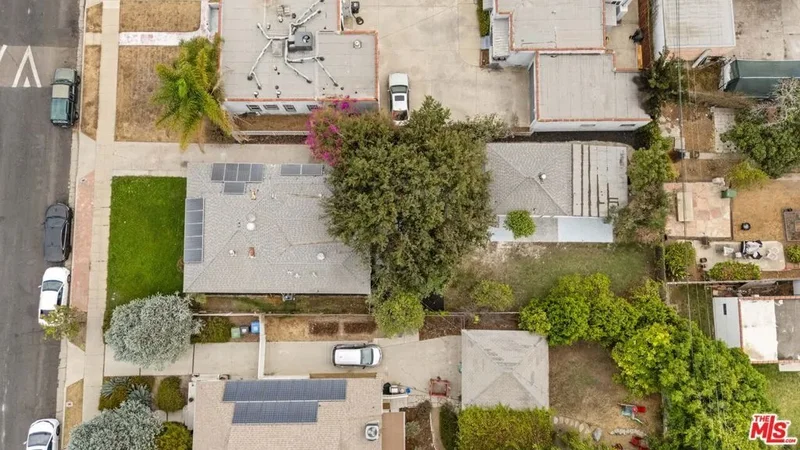 2909 8th Avenue, Los Angeles, California, United States. - Photo 36
