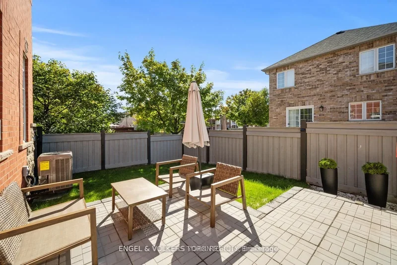 2 Fiorentina Avenue, Vaughan, Ontario, Canada. - Photo 11