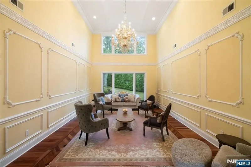 61 Overlook Drive, Woodcliff Lake, NJ 07677, Woodcliff Lake, New Jersey, United States. - Photo 2