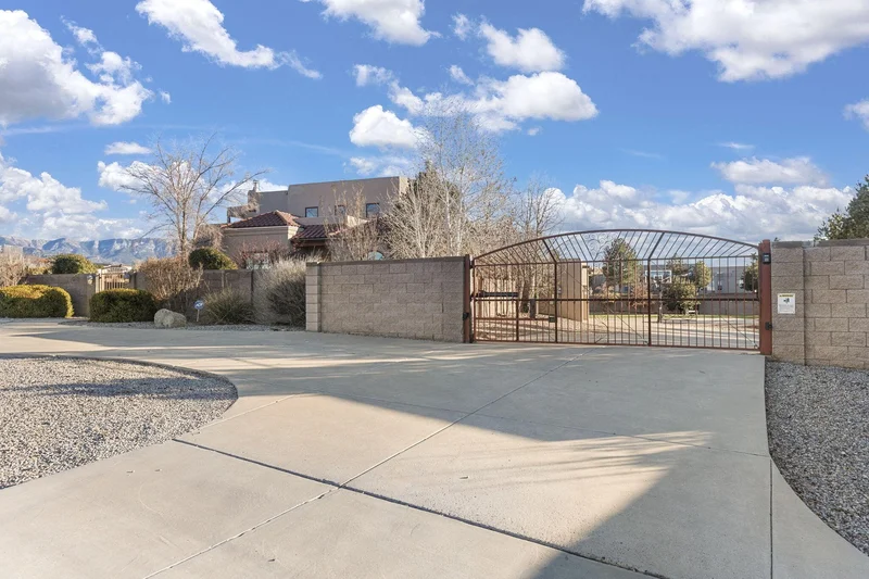 8800 Beverly Hills Avenue NE, Albuquerque, NM 87122, Albuquerque, New Mexico, United States. - Photo 54