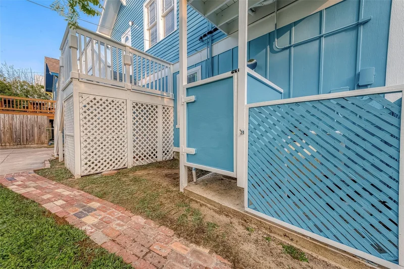 3520 Avenue S 1/2, Galveston, Texas, United States. - Photo 13