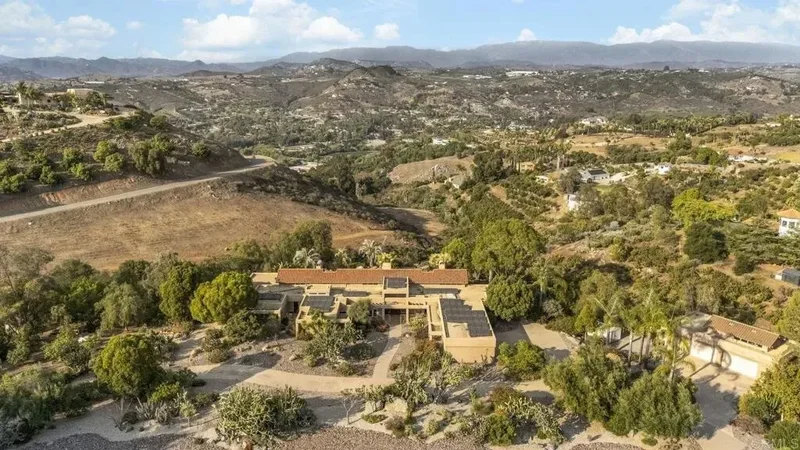 30663 Via Maria Elena, Bonsall, California, United States. - Photo 65
