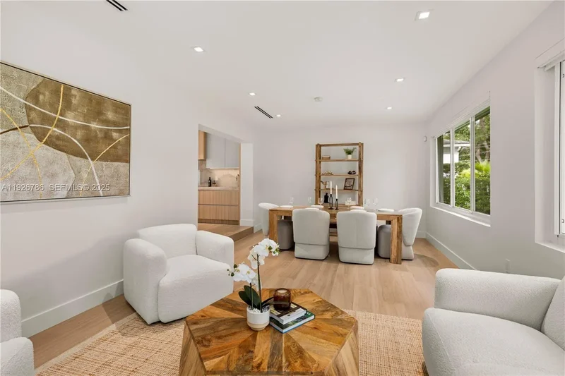 6011 Maynada St, Coral Gables, Florida, United States. - Photo 9