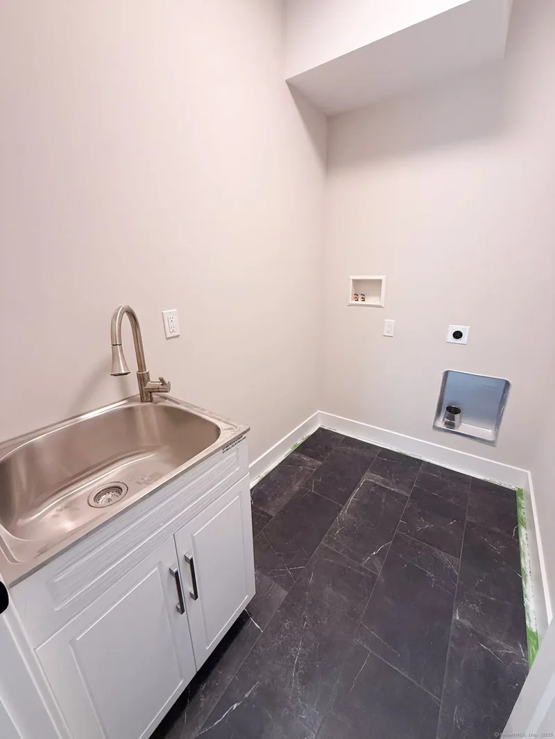 305 Lincoln Street, Berlin, Connecticut, United States. - Photo 17
