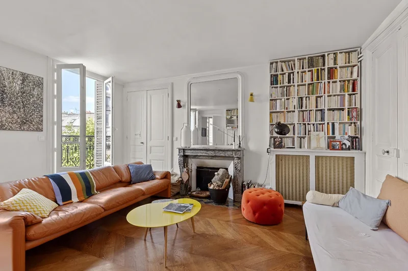 Sébastopol - Balcony - 6 Rooms - 1,141 sq ft
